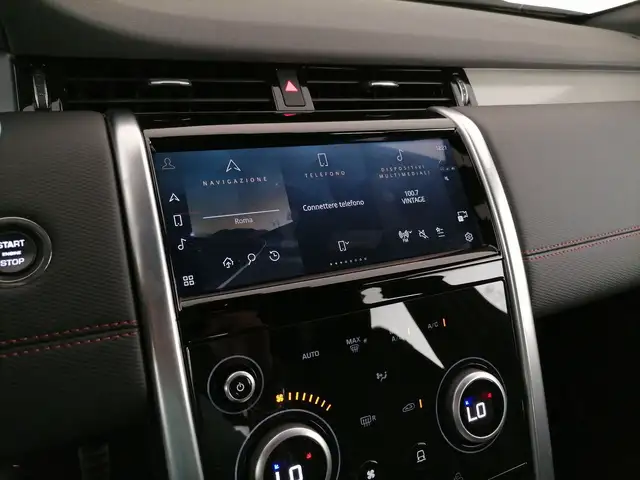 Land Rover Discovery Sport view 20