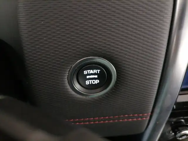 Land Rover Discovery Sport view 26