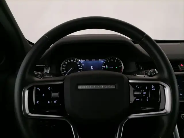 Land Rover Discovery Sport view 27