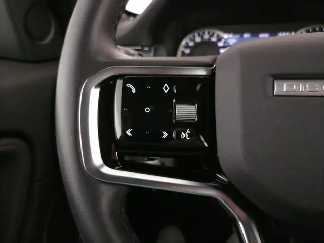 Land Rover Discovery Sport view 28