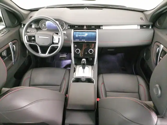 Land Rover Discovery Sport view 5