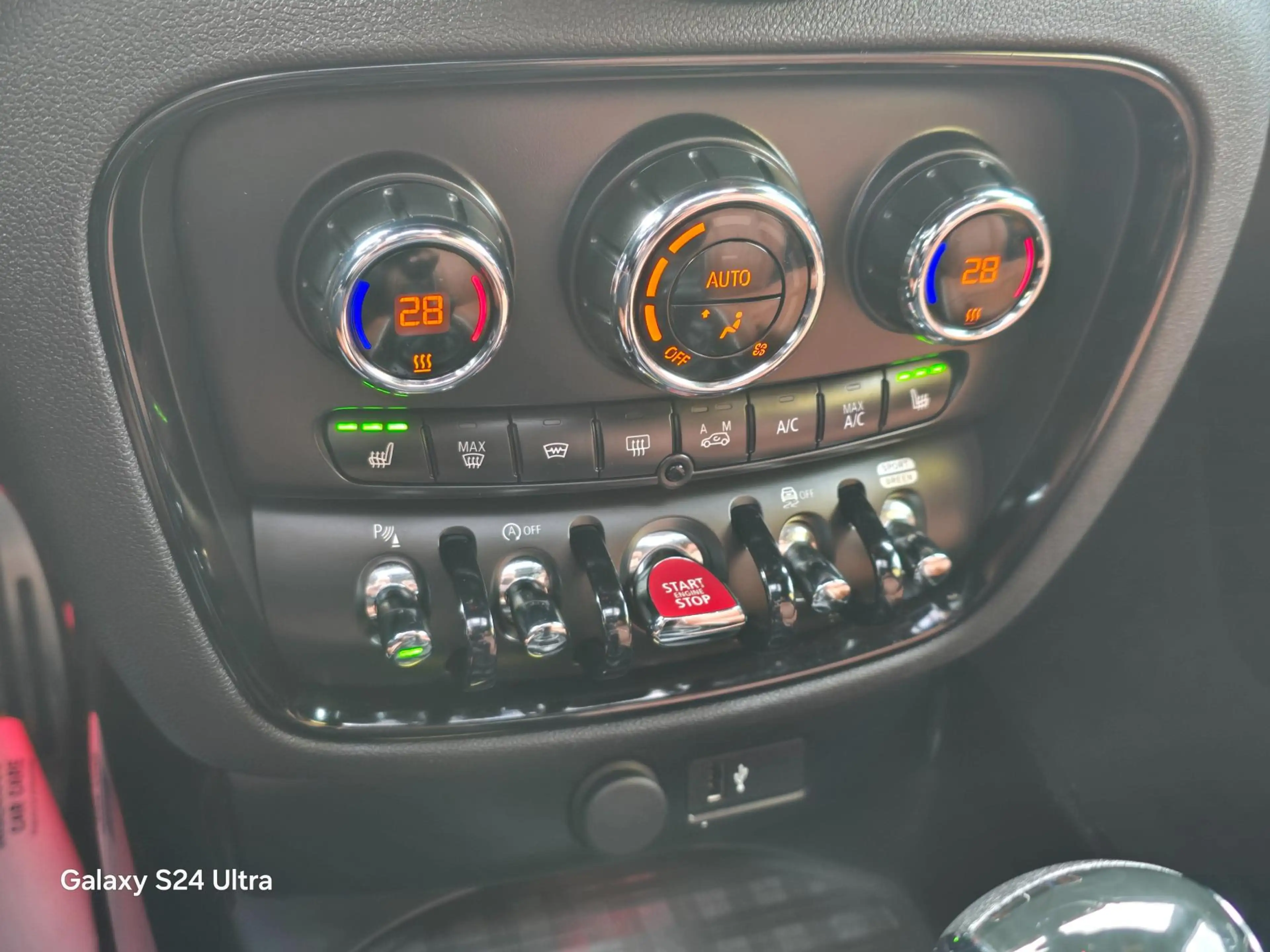 MINI John Cooper Works Clubman Mini 2.0 JCW ALL4 Thunder Pack / 306 PK / AUT / Co — photo 9