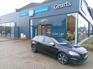V40 2.0 D3 R design Automaat