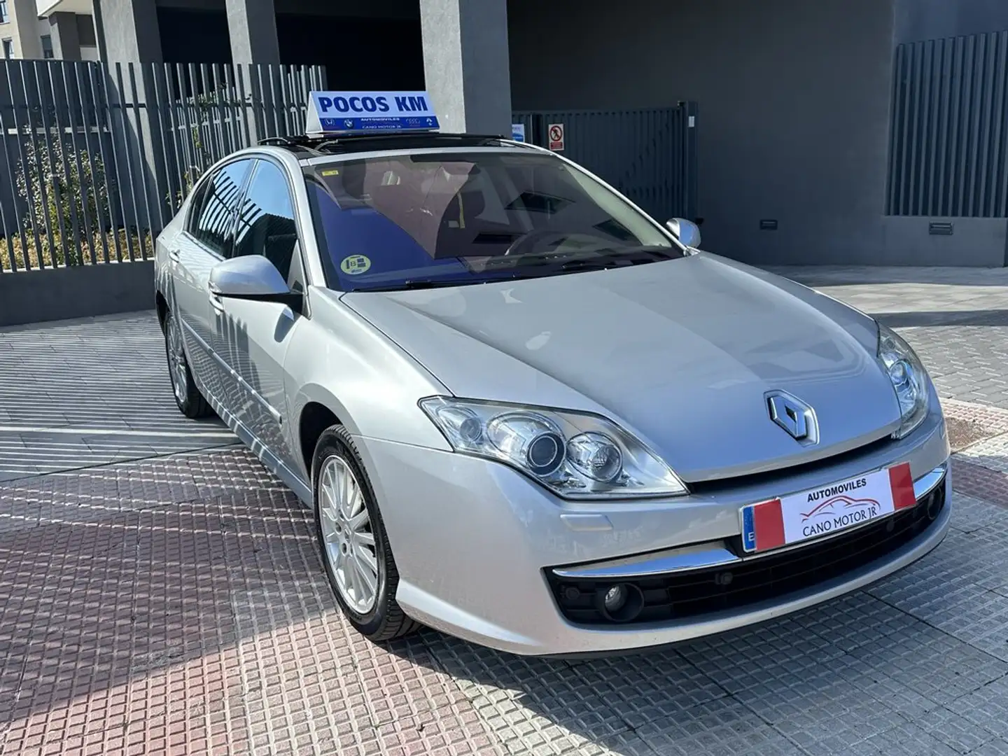 Renault Laguna G.Tour 2.0dCi Dynamique Grau - 2