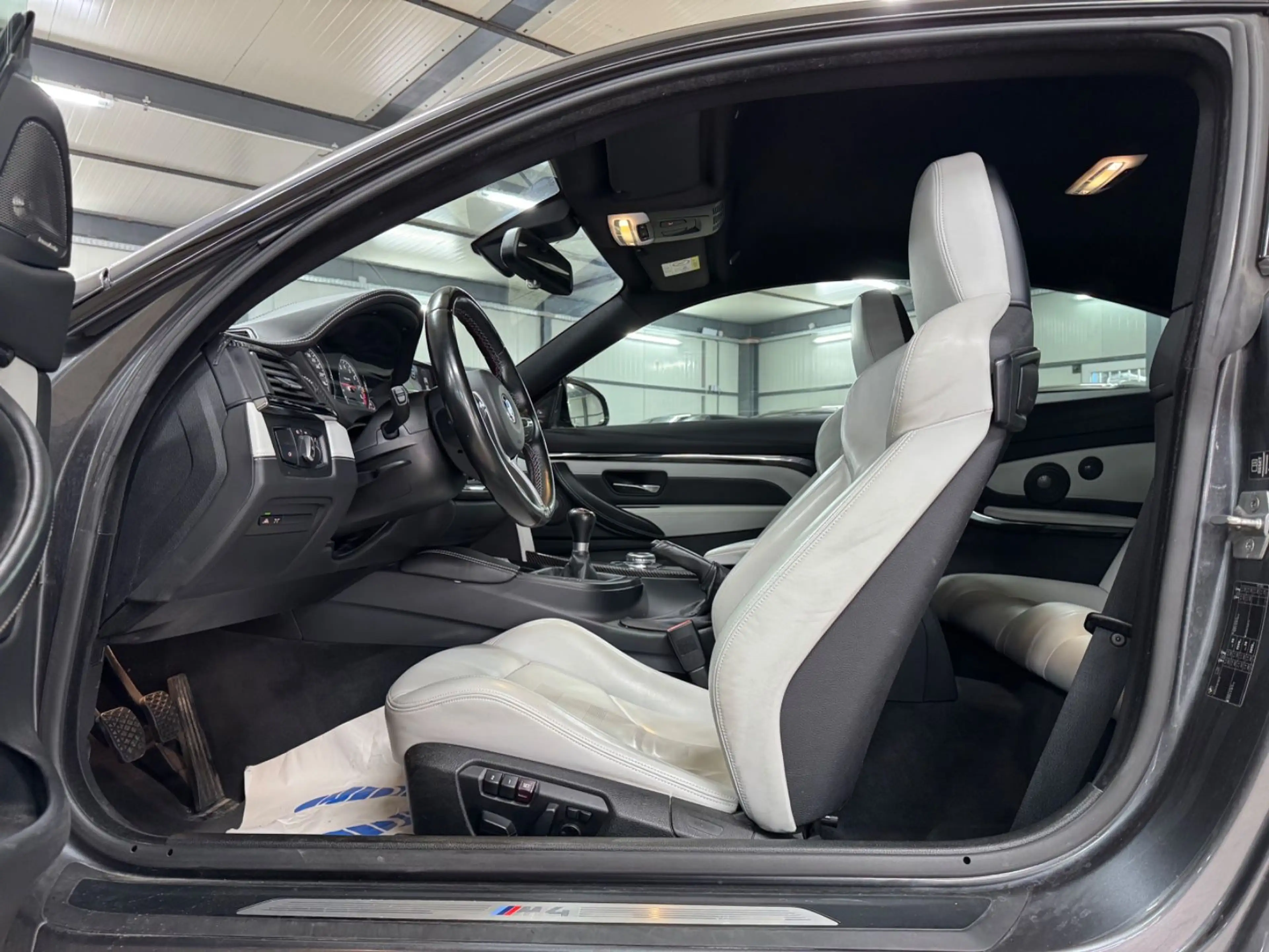 BMW M4 Coupe CRBN DACH*KRMK*H&K*HUD*360*DEUTSCH*MERI — photo 8