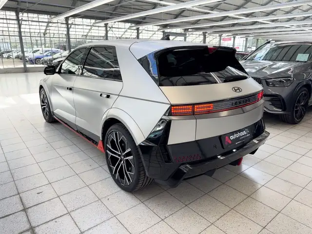 Hyundai Ioniq 5 view 4