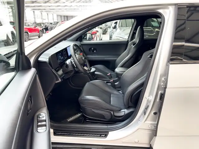 Hyundai Ioniq 5 view 8