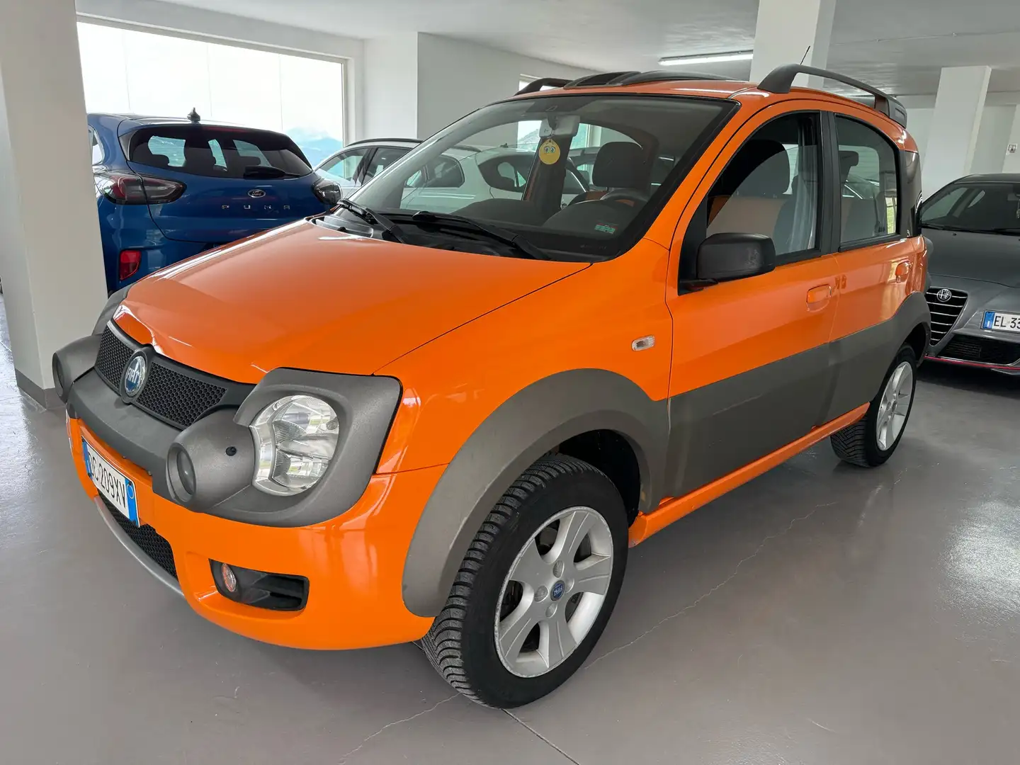 Fiat Panda 1.3 mjt 16v Cross 4x4 Oranje - 1
