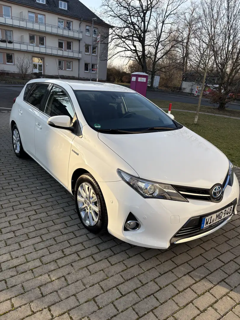 Toyota Auris 1.8 VVT-i Hybrid Automatik Edition - 2