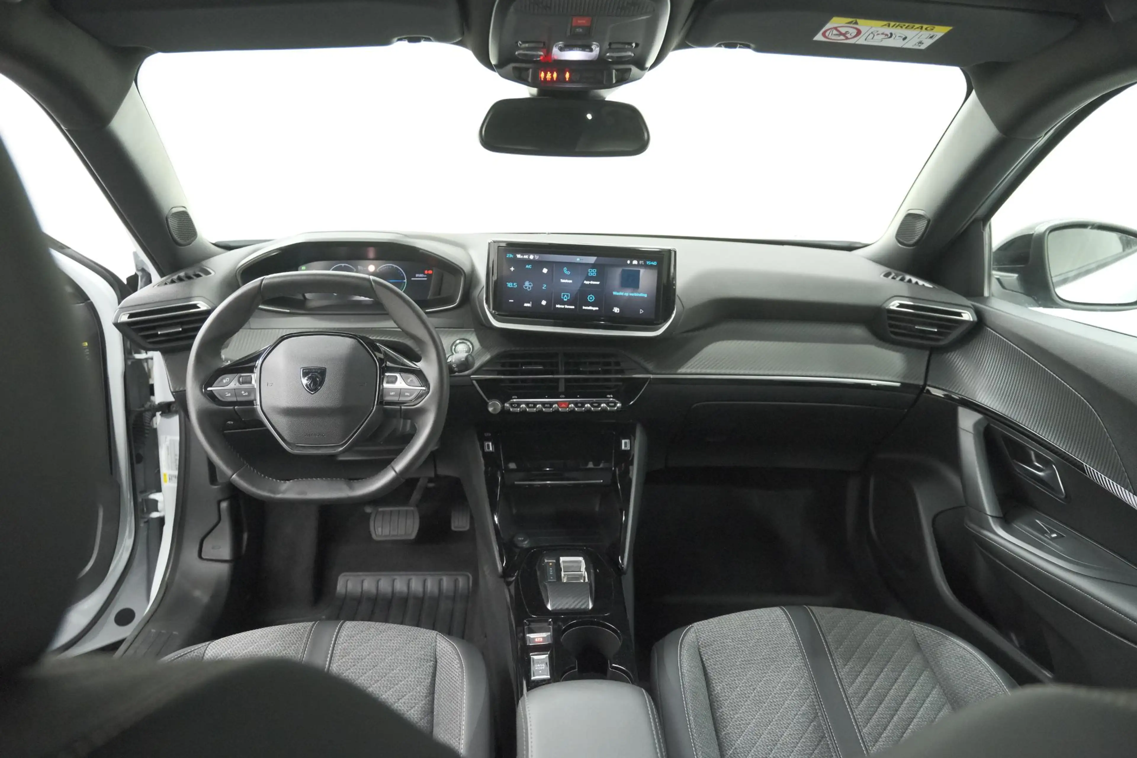 Peugeot e-2008 EV Allure Avantage 54 kWh | 97,6% SOH | 11 KW Lade — photo 2