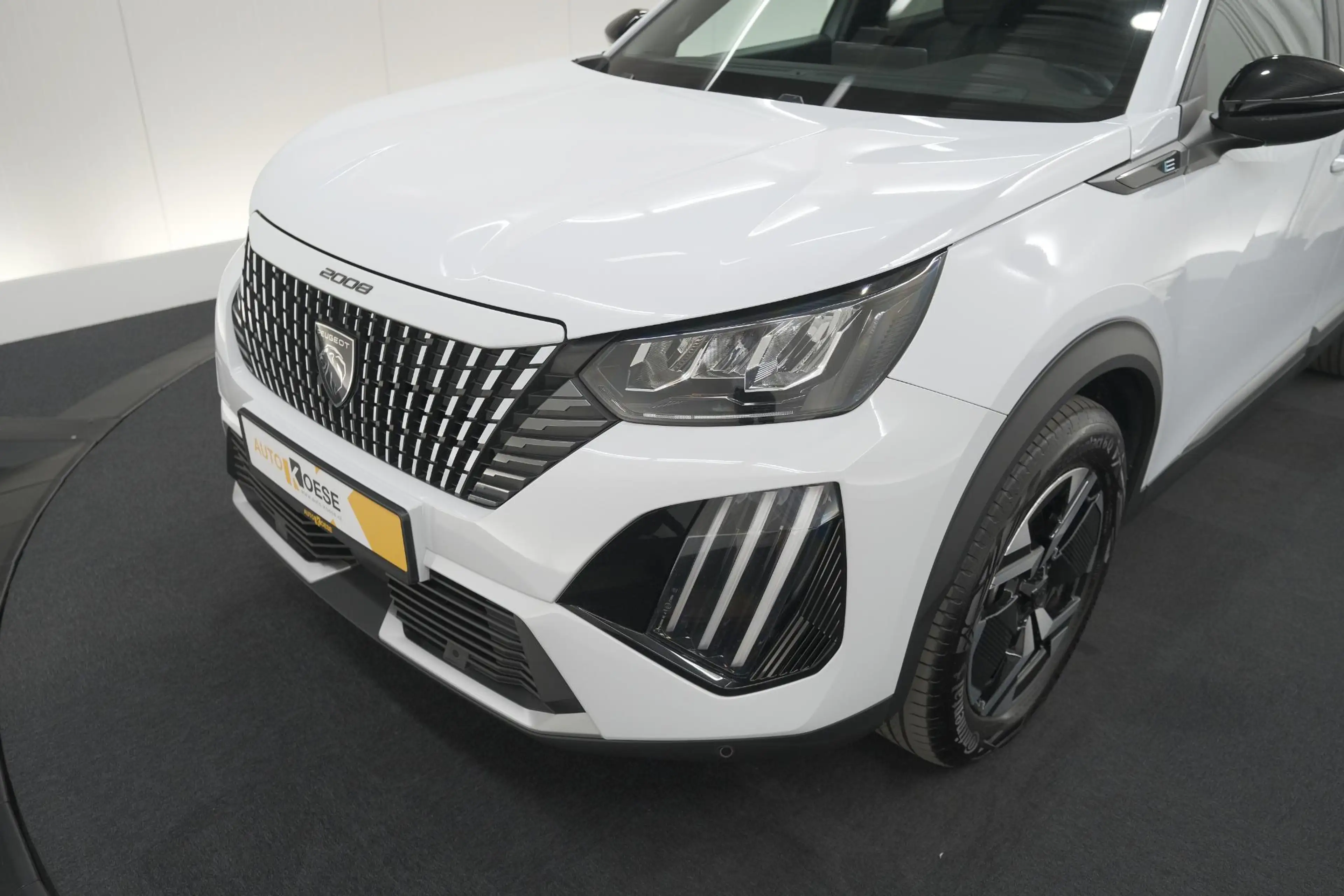 Peugeot e-2008 EV Allure Avantage 54 kWh | 97,6% SOH | 11 KW Lade — photo 9