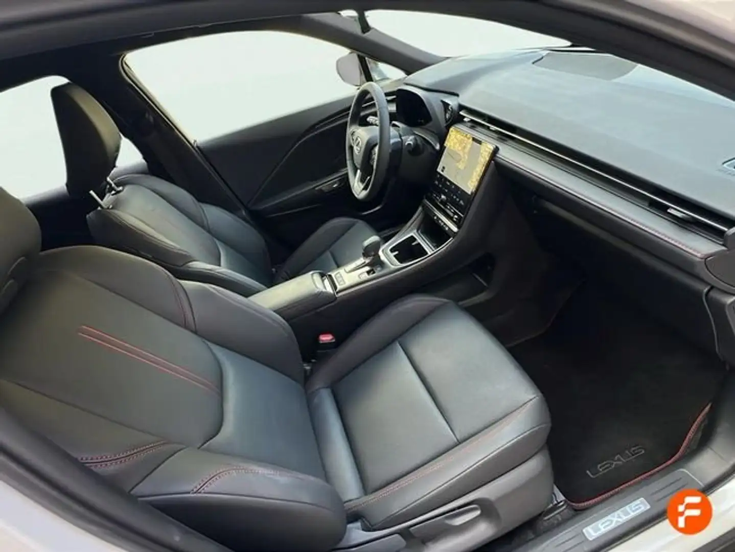 Lexus LBX 1.5 136cv HEV Emotion+ Blanc - 1