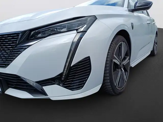 Peugeot 308 view 9