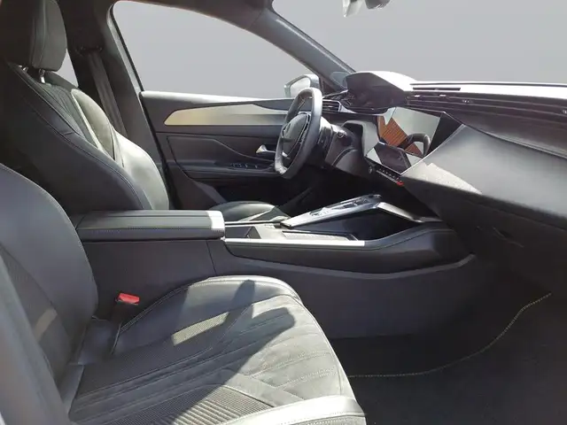 Peugeot 308 view 11