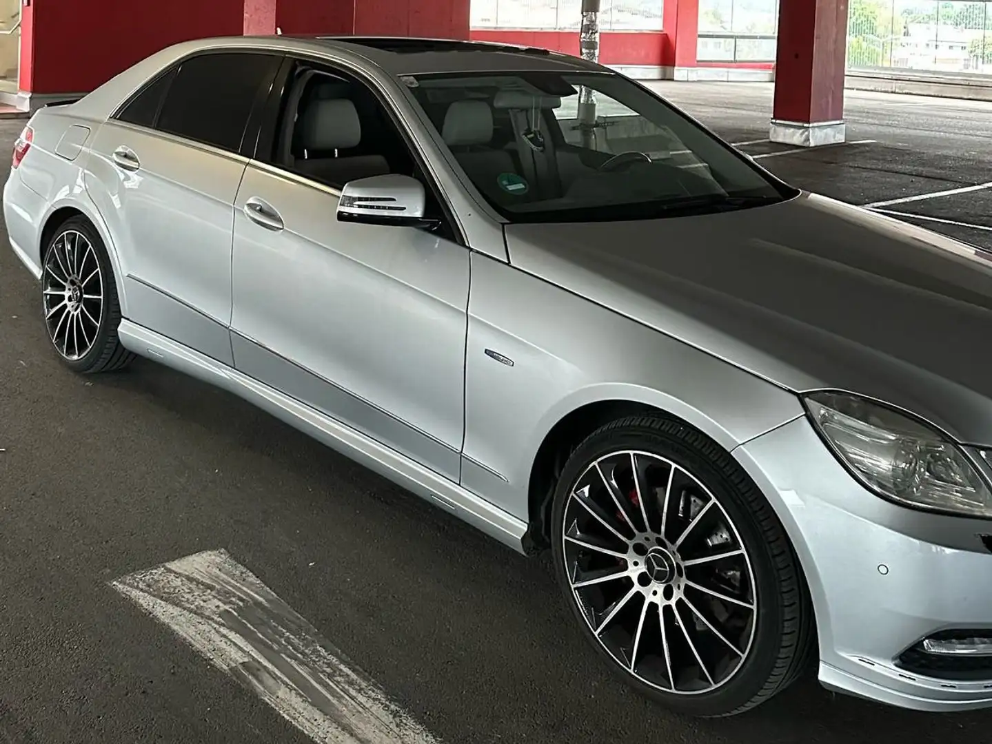 Mercedes-Benz E 350 E 350 CDI Aut. Elegance Silber - 2