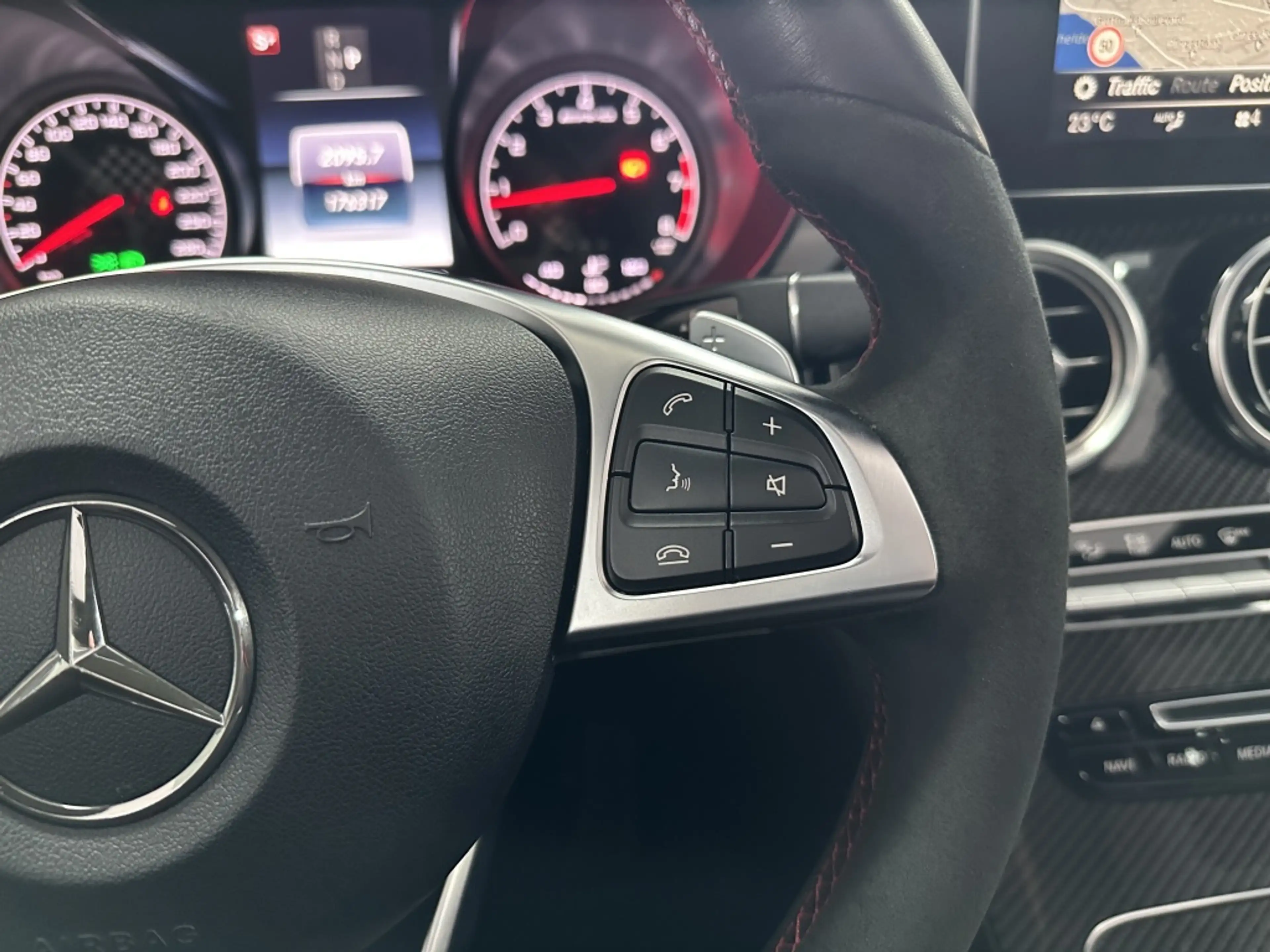 Mercedes-Benz GLC 43 AMG 4MATIC GLC43 PANO HUD 360 — photo 15