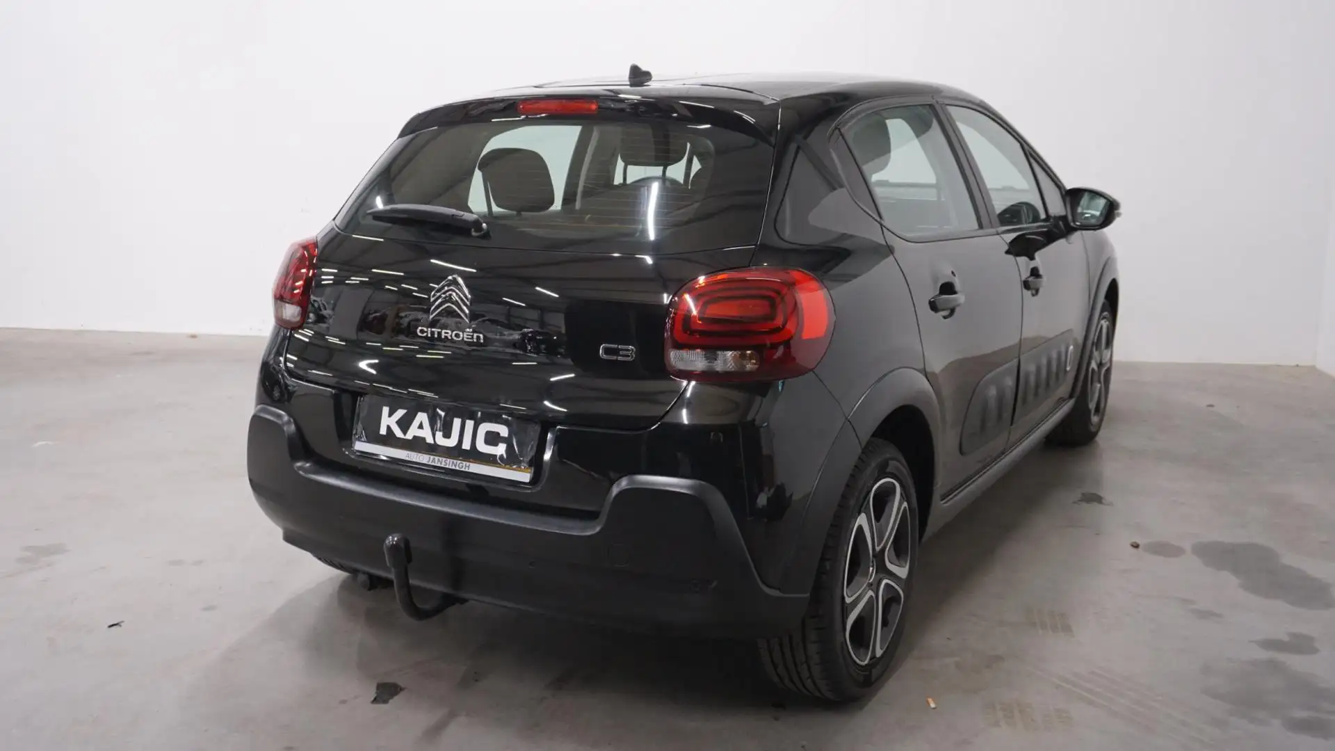 Citroen C3 1.2 PureTech S&S Feel Edition Zwart - 2