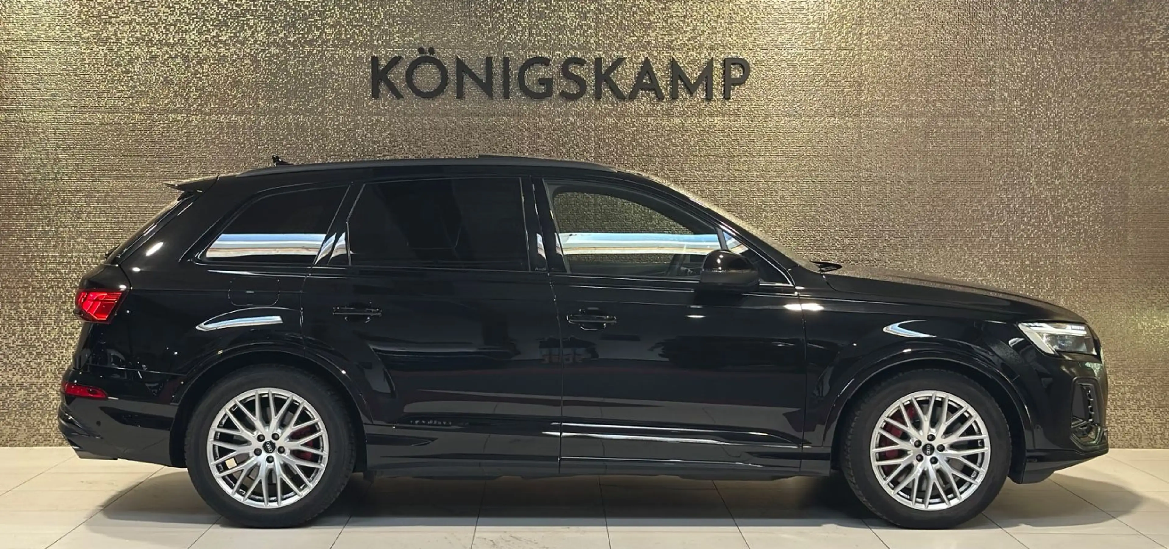 Audi SQ7 4.0 TFSI quattro * 360 ° * ACC * AHK * HUD * — photo 2