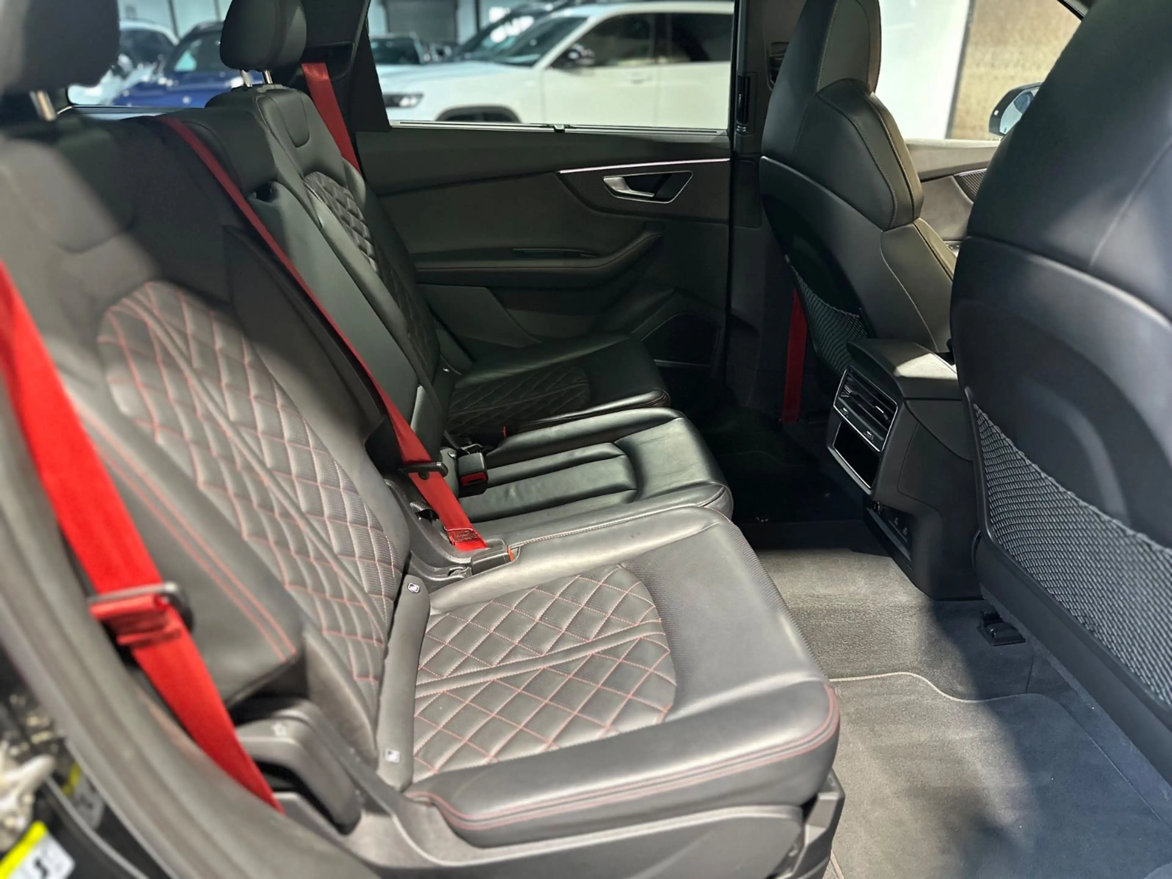 Audi SQ7 4.0 TFSI quattro * 360 ° * ACC * AHK * HUD * — photo 11