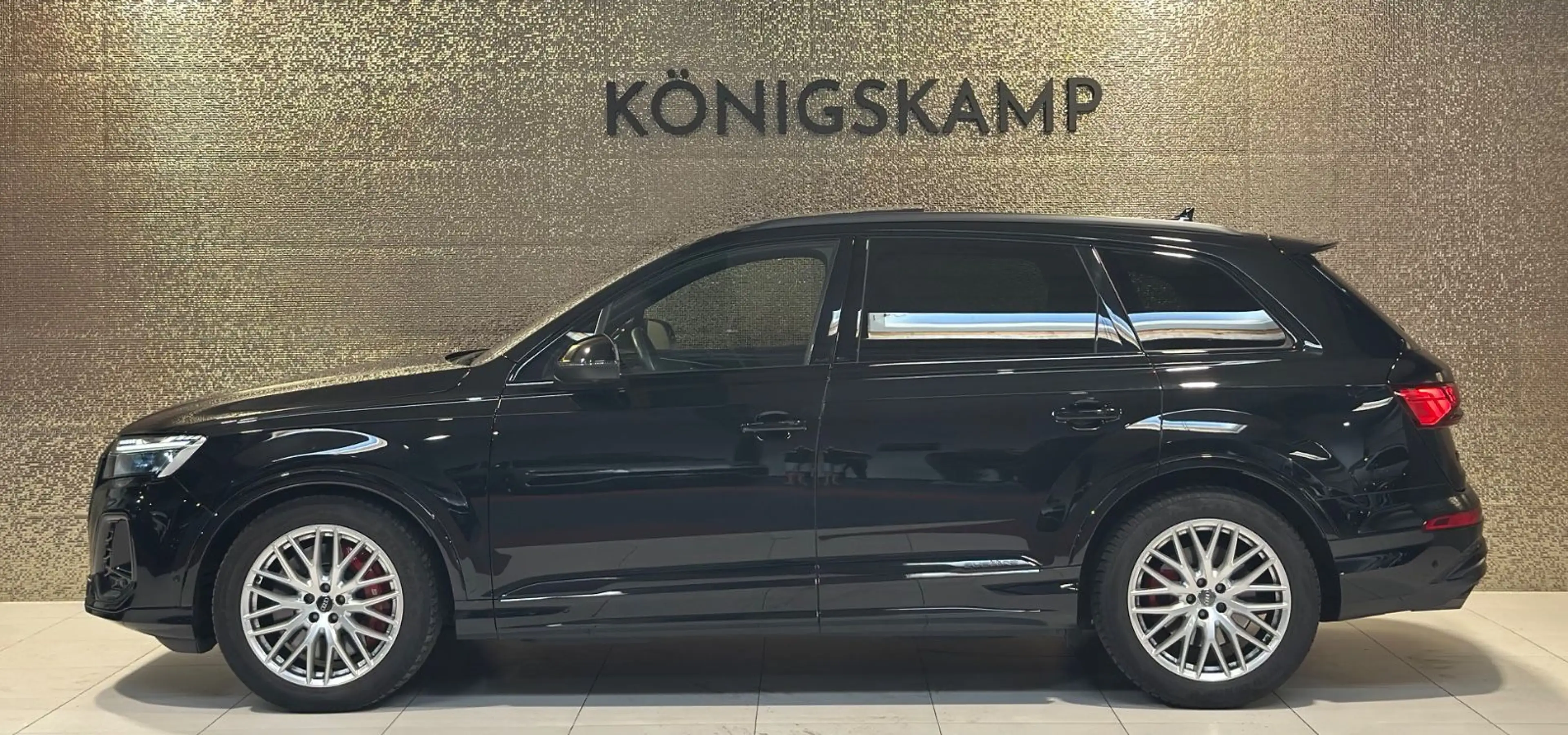 Audi SQ7 4.0 TFSI quattro * 360 ° * ACC * AHK * HUD * — photo 4