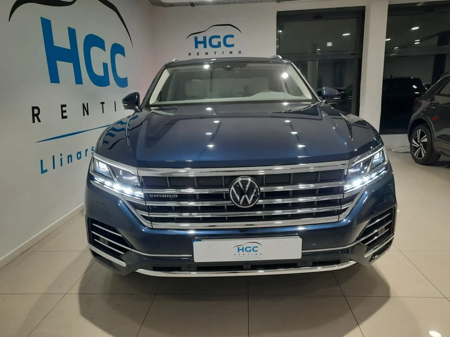 Volkswagen Touareg 3.0TSI V6 eHybrid Elegance 4Motion Tiptronic Modrá - 2