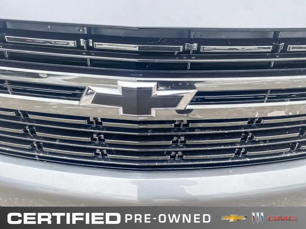 Chevrolet Suburban снимка Chevrolet Suburban