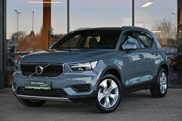 Volvo XC40 T3 Momentum Pro Geartronic AHK schwenkbar, Navi...