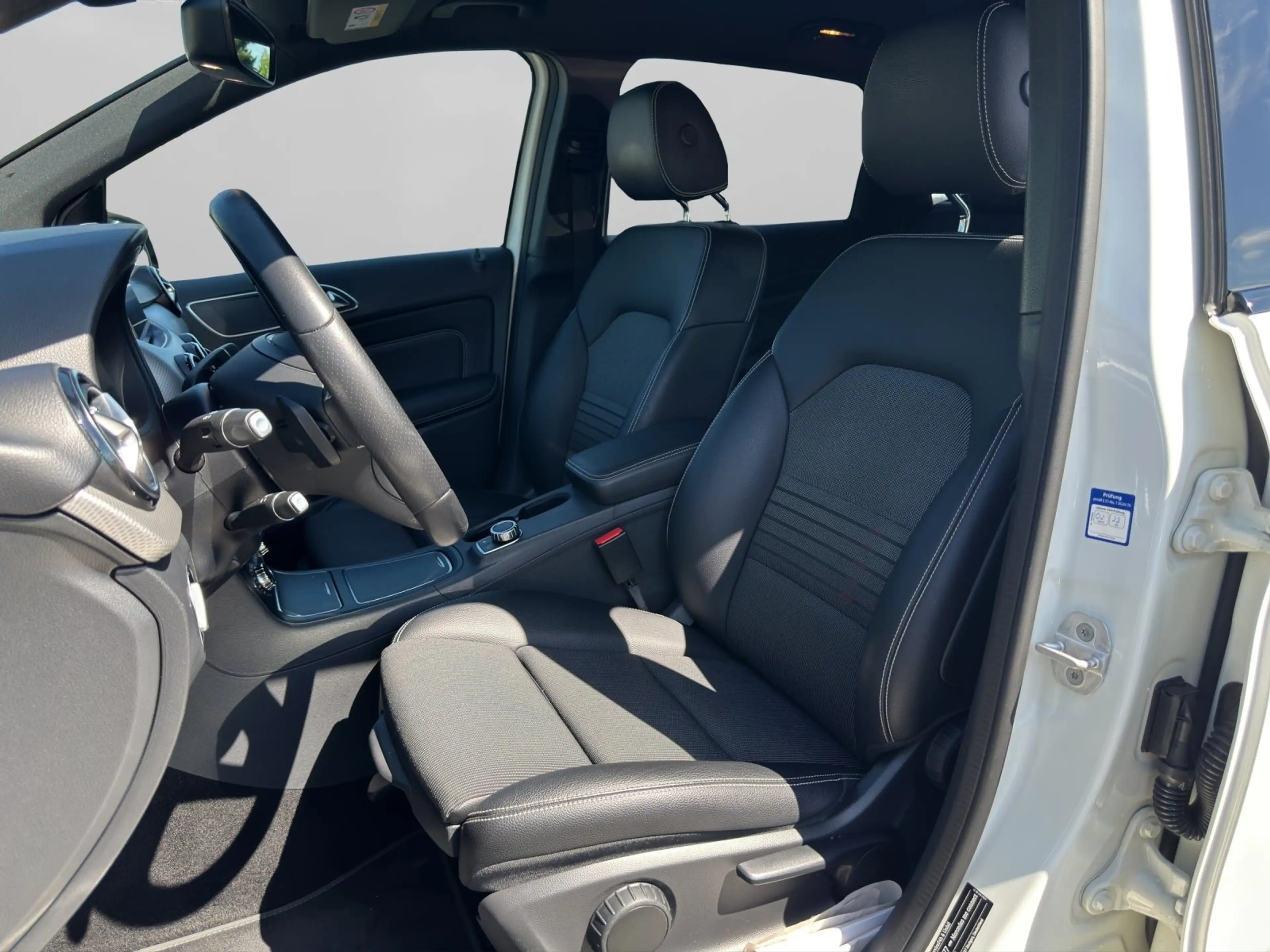 Mercedes-Benz B 250 Urban LED RFK — photo 7