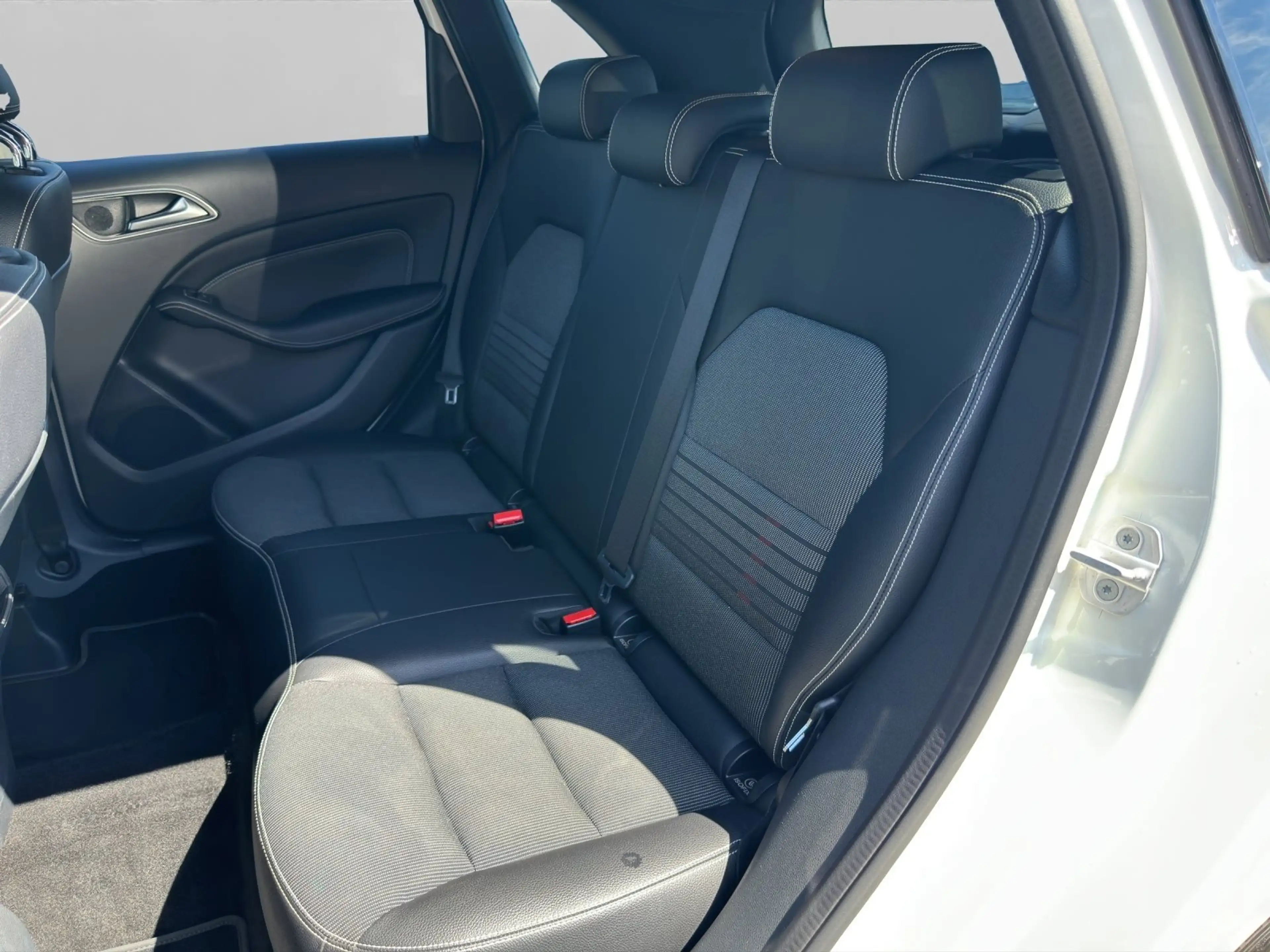 Mercedes-Benz B 250 Urban LED RFK — photo 8