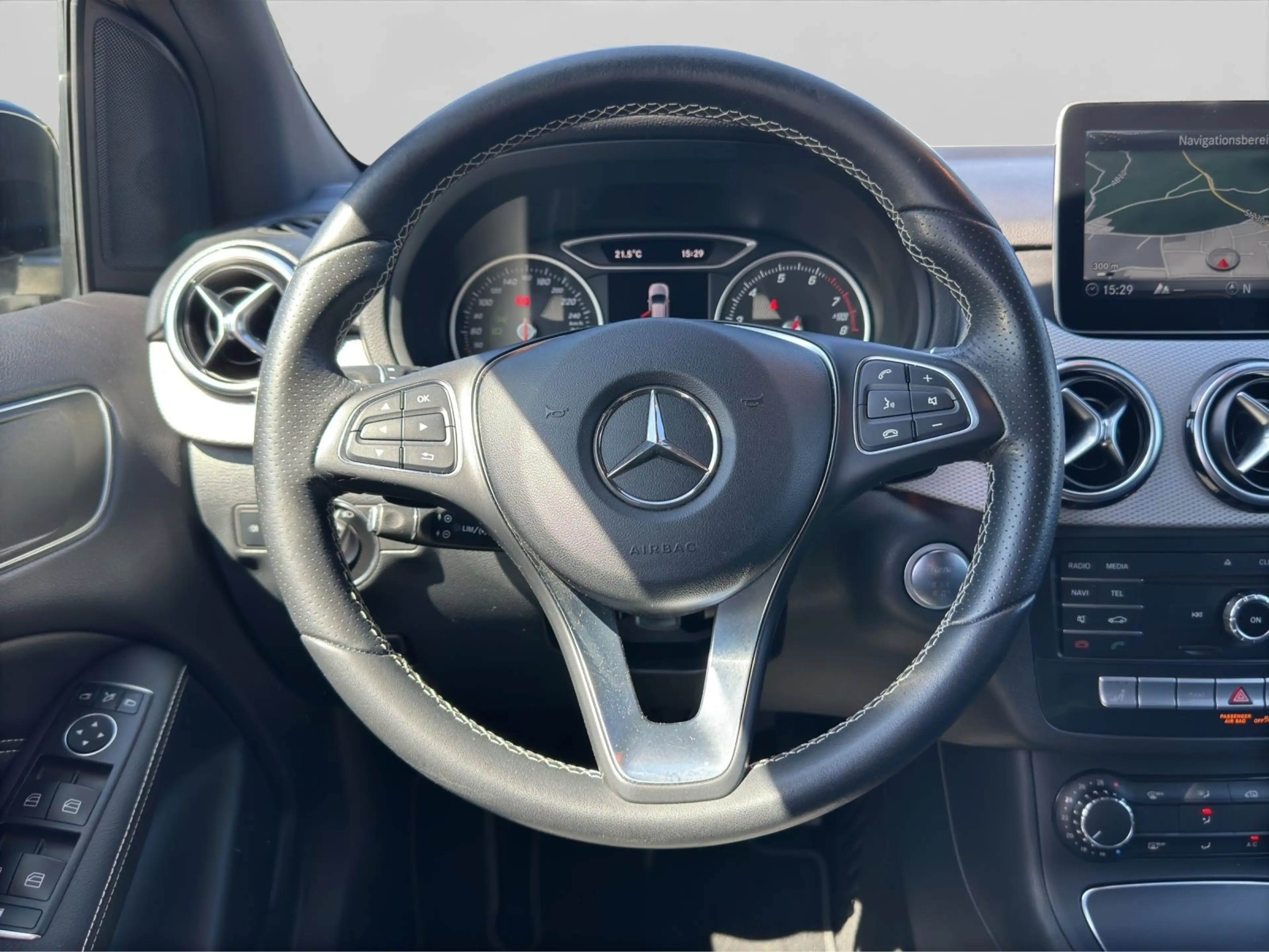 Mercedes-Benz B 250 Urban LED RFK — photo 10