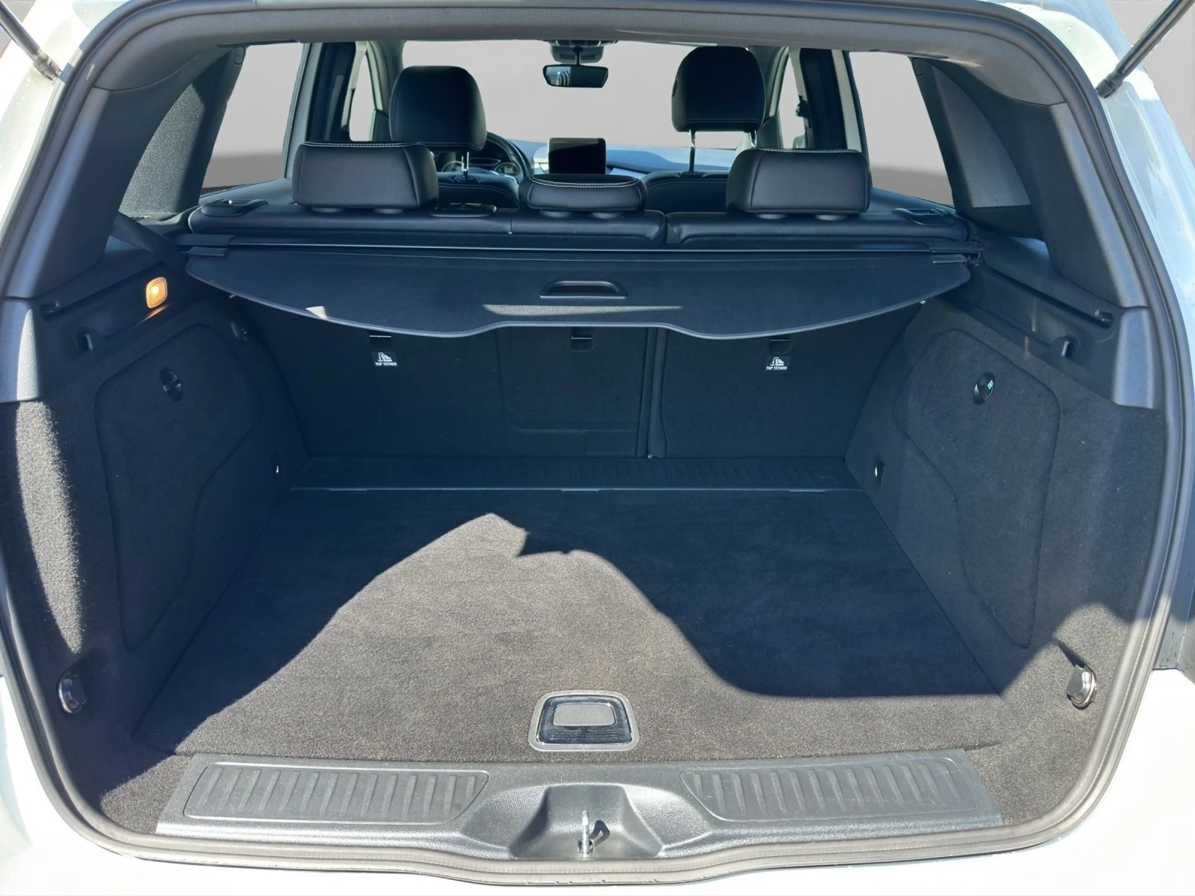 Mercedes-Benz B 250 Urban LED RFK — photo 13