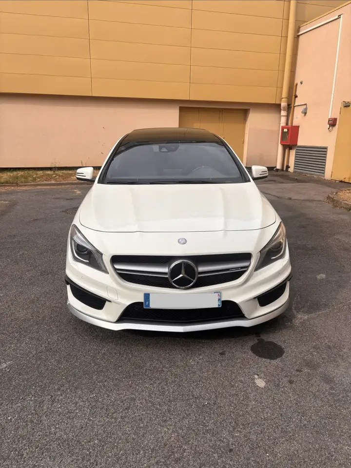Mercedes-Benz CLA 45 AMG