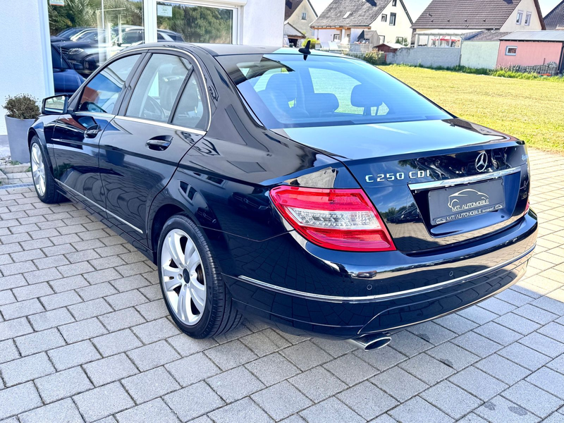 Mercedes-Benz C 250 *AVANTGARDE*4M*TEMP*NAVI*PDC*SHZ*KLIMA*LEDE — photo 7