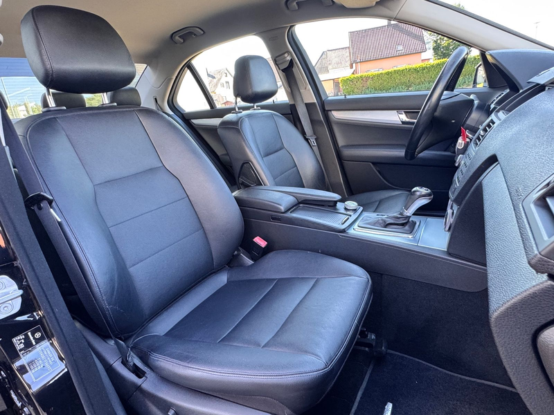 Mercedes-Benz C 250 *AVANTGARDE*4M*TEMP*NAVI*PDC*SHZ*KLIMA*LEDE — photo 16