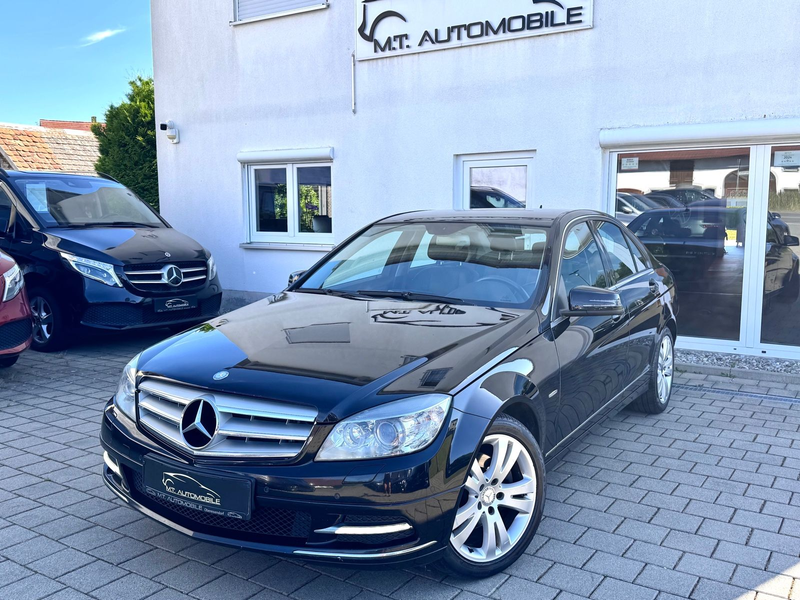 Mercedes-Benz C 250 *AVANTGARDE*4M*TEMP*NAVI*PDC*SHZ*KLIMA*LEDE