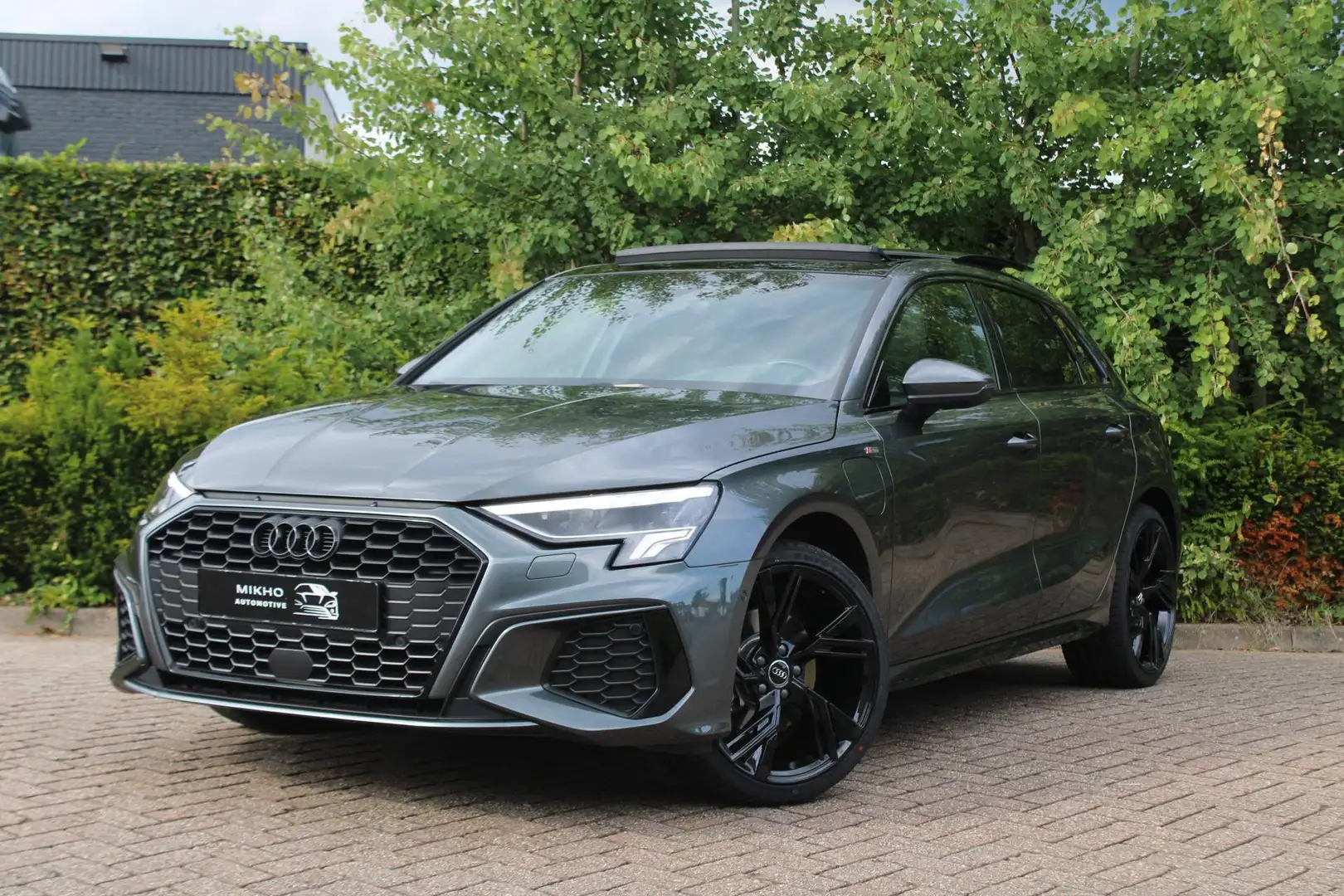 Audi A3 Sportback 45 TFSIe | 3x S-Line | Panoramadak | Sfe Grijs - 1