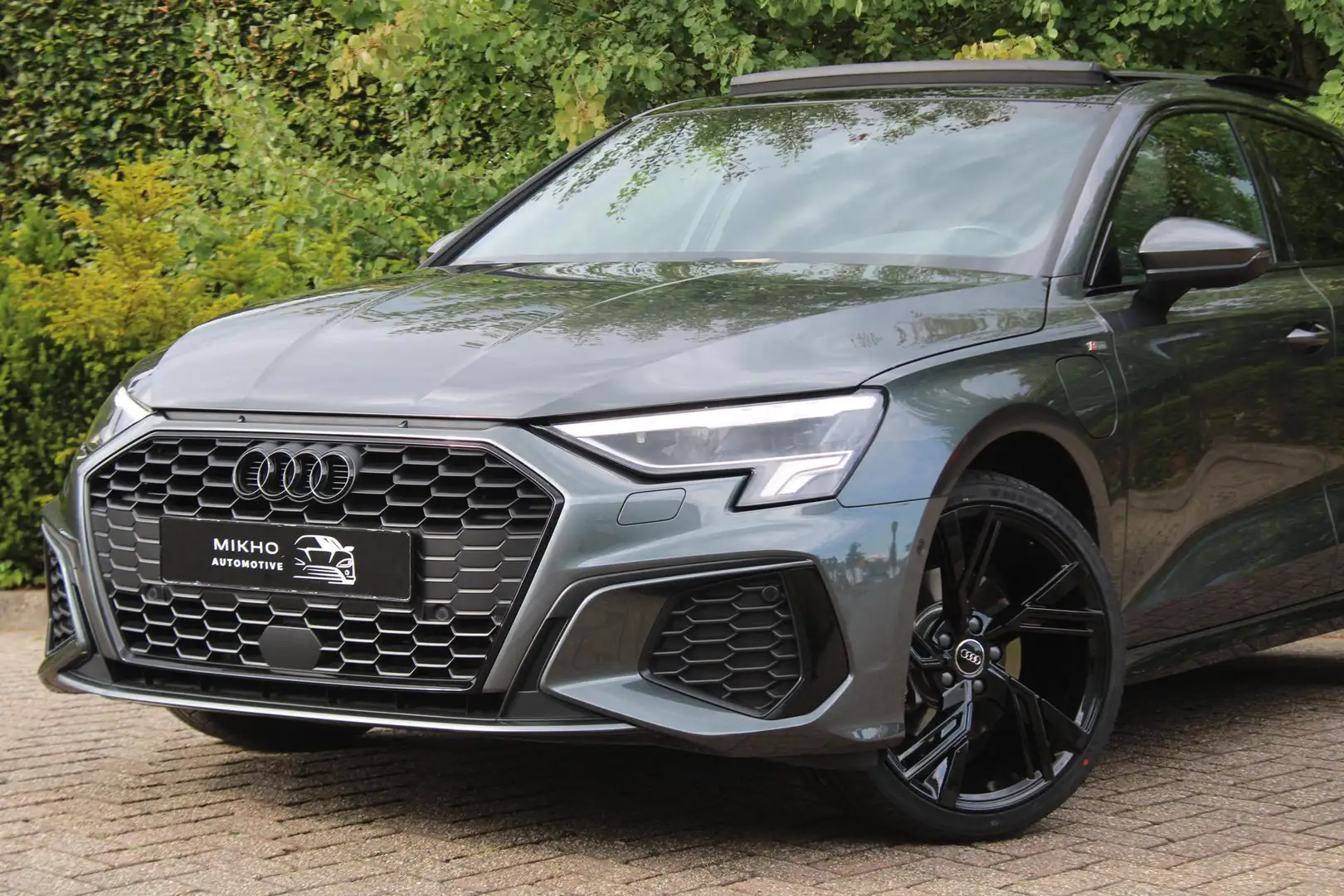 Audi A3 Sportback 45 TFSIe | 3x S-Line | Panoramadak | Sfe Grijs - 2