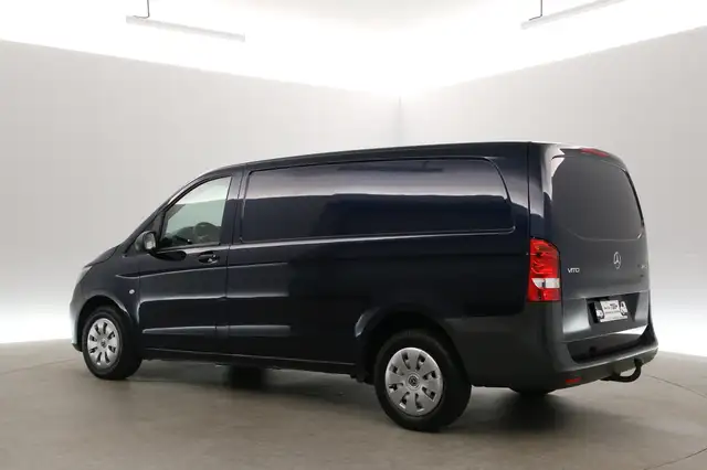 Mercedes-Benz Vito view 4