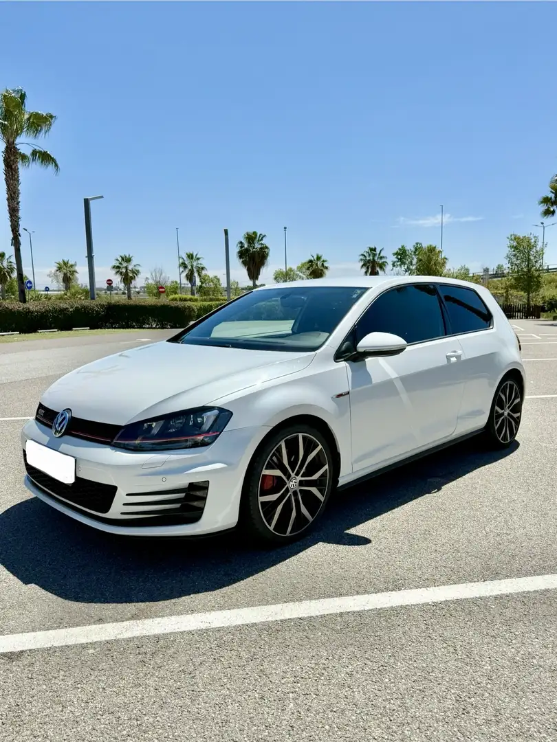 Volkswagen Golf GTI 2.0 TSI Performance 230 - 1