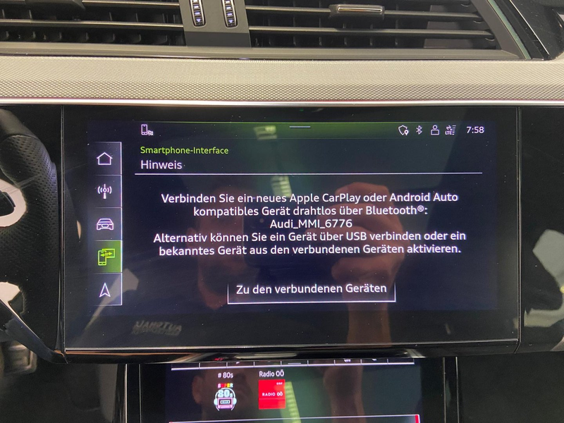 Audi Q8 55 e-tron quattro S line — photo 15