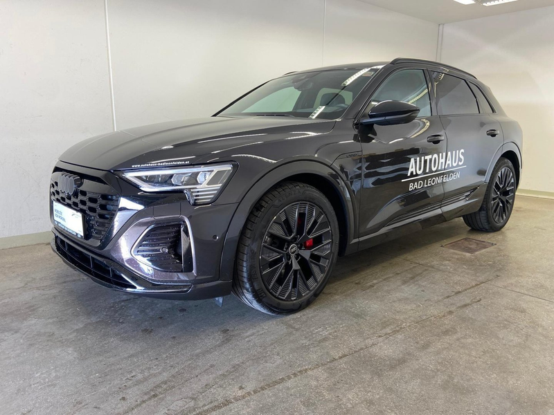 Audi Q8 55 e-tron quattro S line