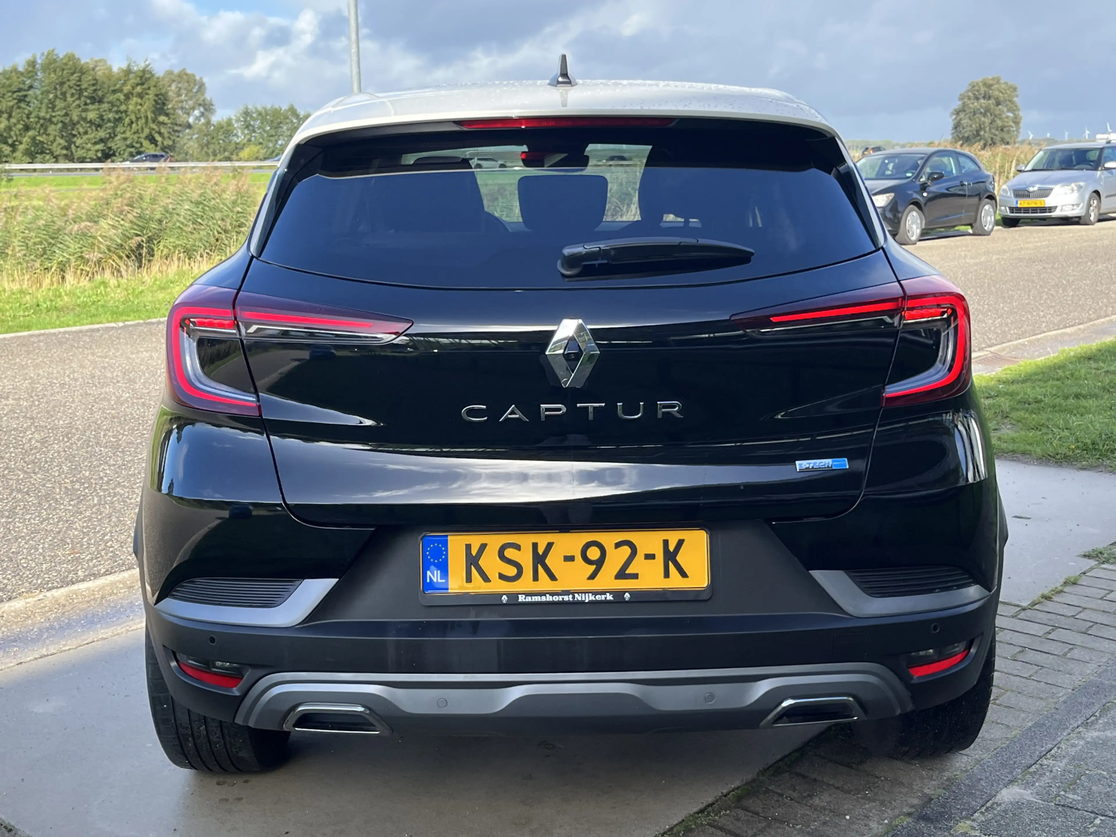 Renault Captur 1.6 E-Tech Hybrid 145PK R.S. Line / Camera / Parke — photo 8