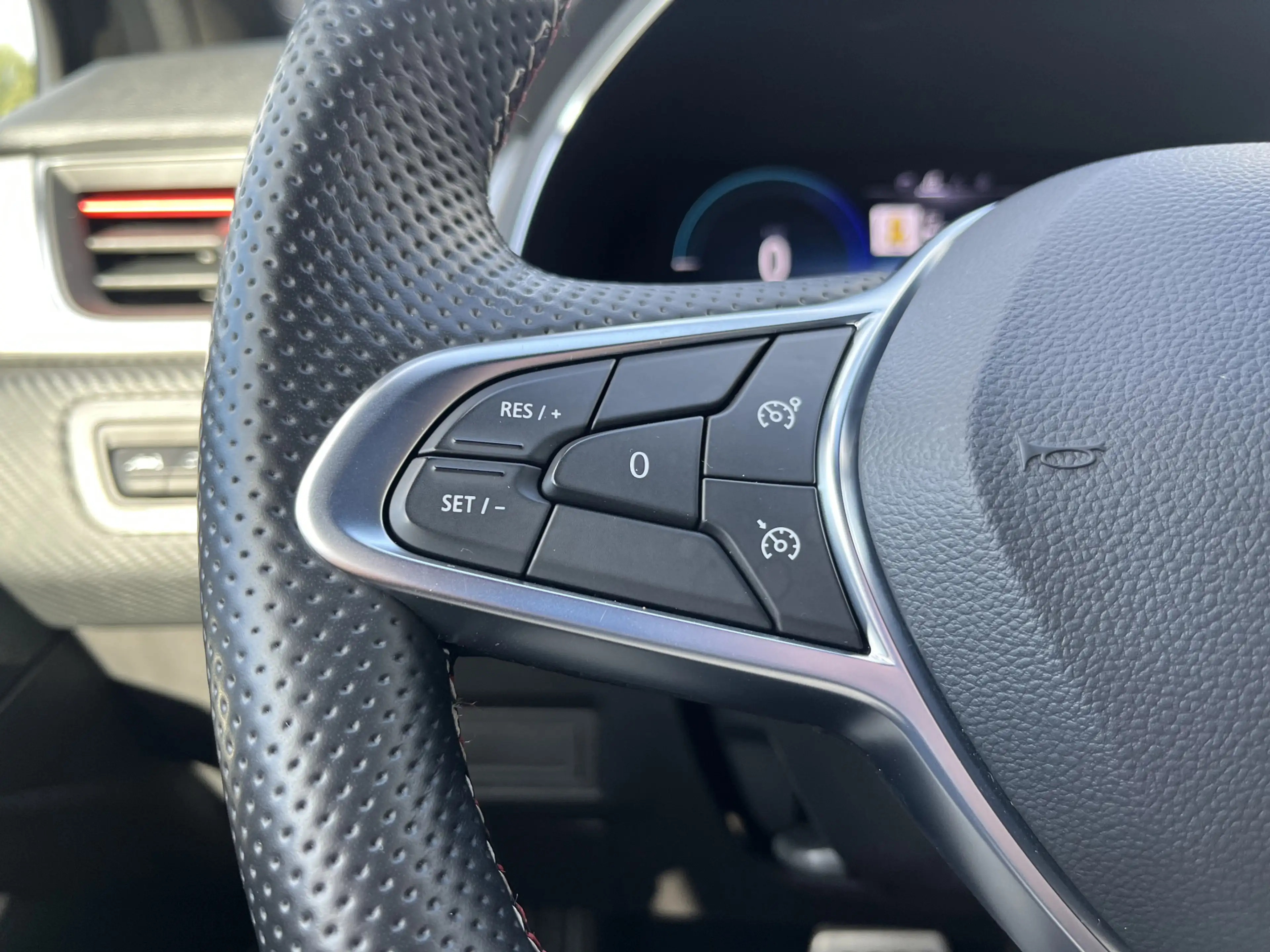 Renault Captur 1.6 E-Tech Hybrid 145PK R.S. Line / Camera / Parke — photo 22