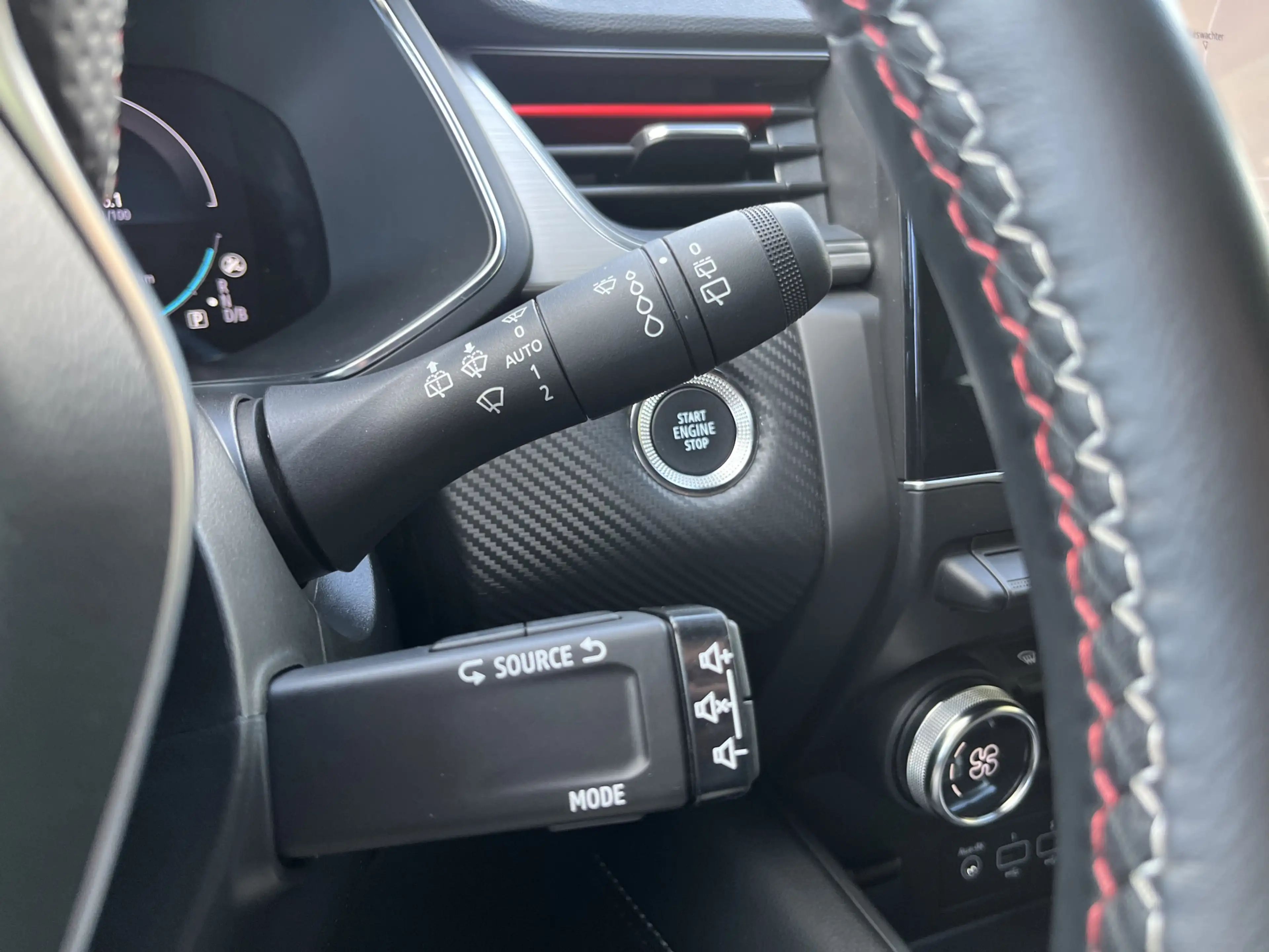 Renault Captur 1.6 E-Tech Hybrid 145PK R.S. Line / Camera / Parke — photo 25