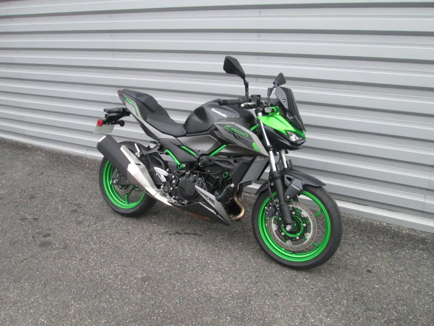 Kawasaki Z 500 SE Negro - 1