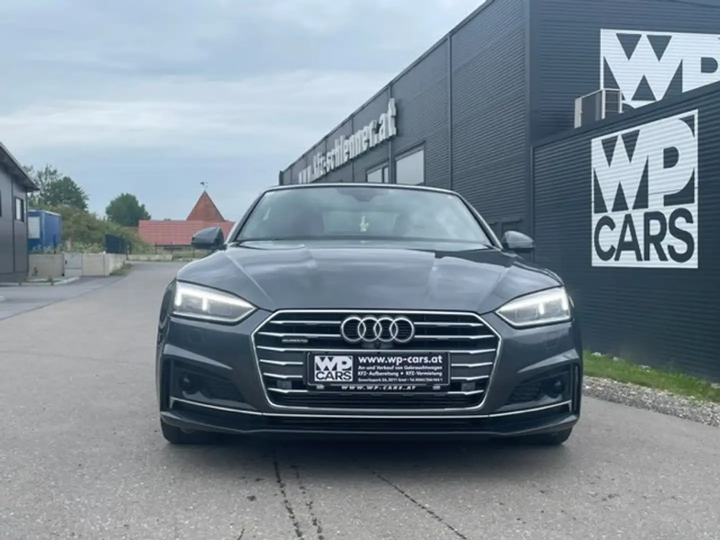 Audi A5 quattro sport Cabriolet (F57) Grau - 2