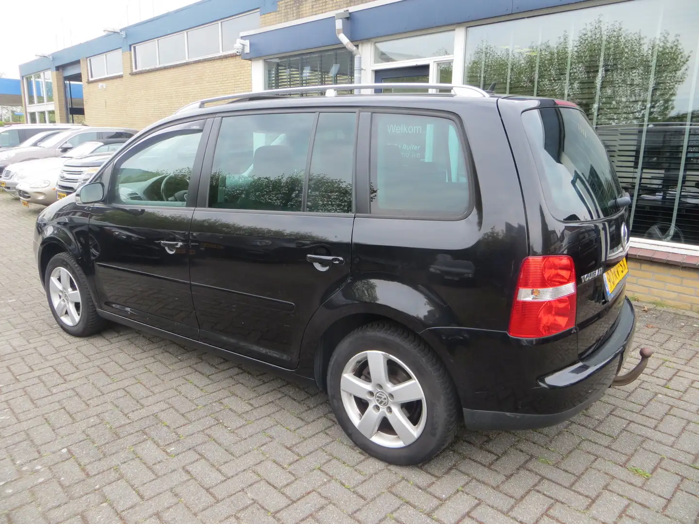 Volkswagen Touran 2.0-16V FSI Highline/7 STOELEN/AIRCO/CRUISE/NAP Zwart - 2