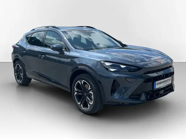 Cupra Formentor view 3