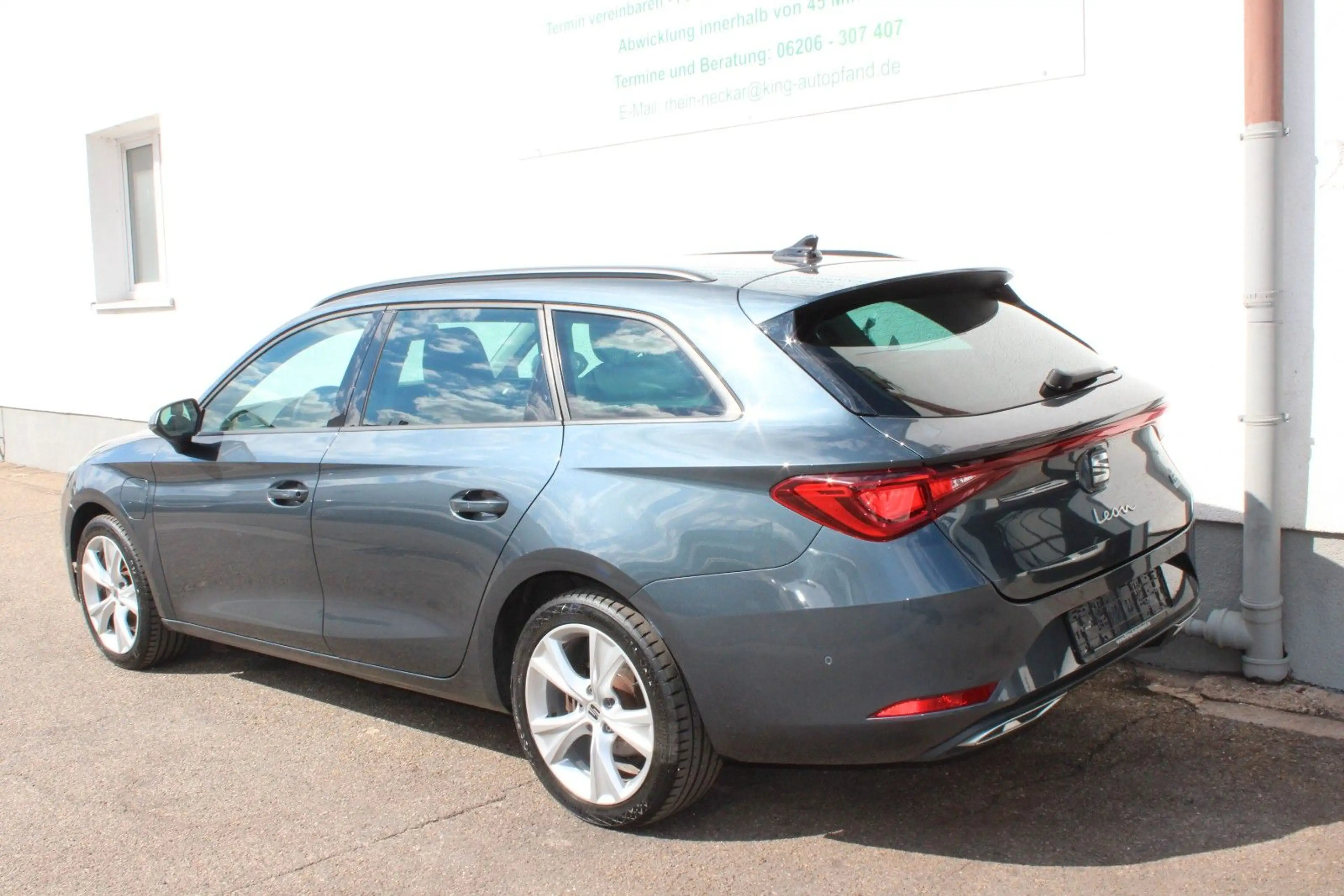 SEAT Leon 1.4 Sportstourer FR e-Hybrid Navi DSG PDC — photo 6