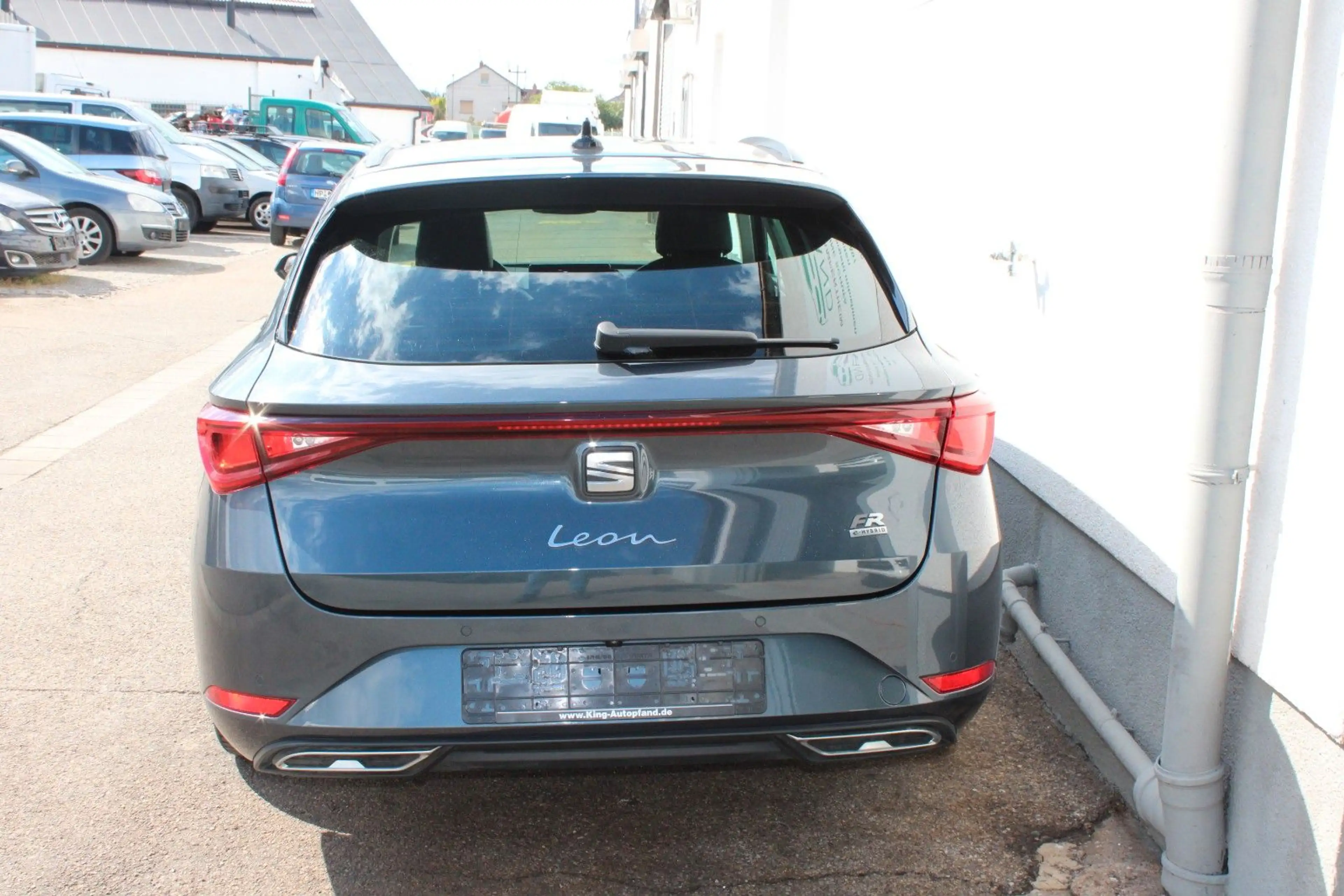 SEAT Leon 1.4 Sportstourer FR e-Hybrid Navi DSG PDC — photo 7